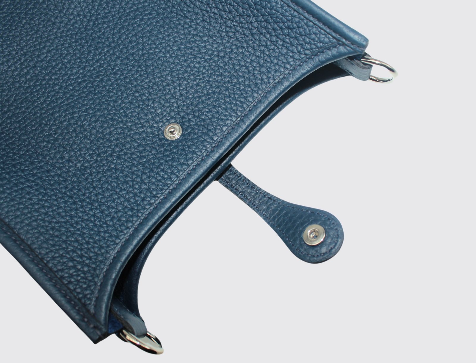 Mini_Evelyne_in_Bleu_De_Prusse_7-1.jpg Hermes Mini Evelyne in Bleu De Prusse